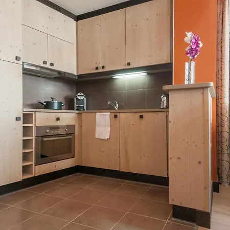 L'amara 5p 10 Superior Apartment